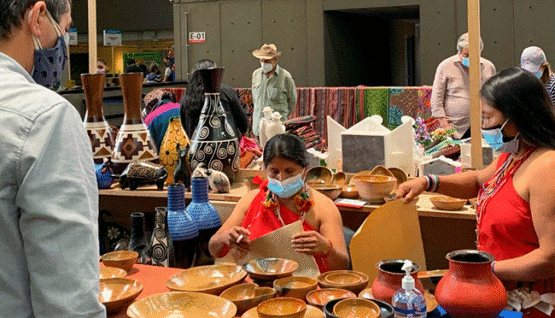 Ceramica-awajun-en-feria-Ruraq-Maki